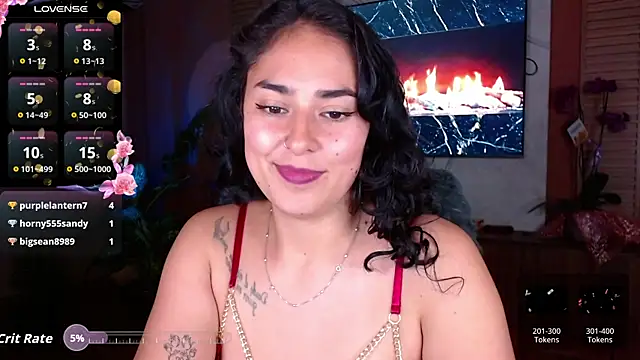 Snapshot of Iris_colette chatting on May 16, 12:07 am Iris colette online show from May 16, 12:07 am