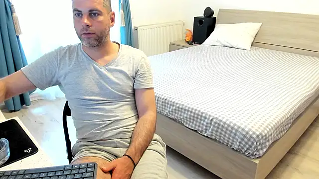 rickysun online show from March 31, 7:31 am