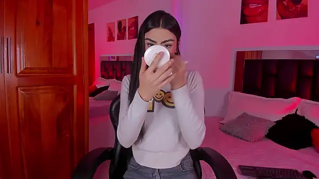 Isabella Moon9 online show from February 13, 12:12 pm