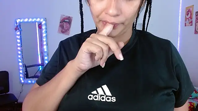 Lolitaa  VIP online show from February 10, 7:29 pm