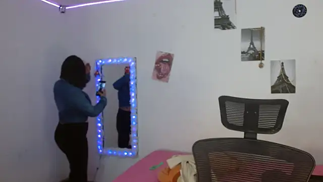 Lolitaa  VIP online show from February 23, 7:55 pm