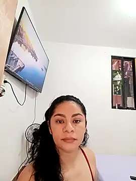 luna pinky online show from April 9, 3:39 pm