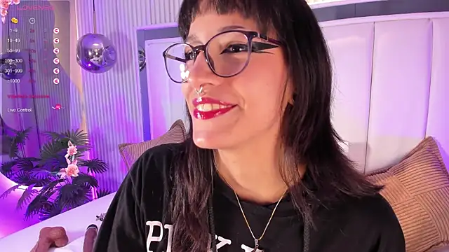 Snapshot of ViolettaColinss chatting on February 25, 11:42 am ViolettaColinss online show from February 25, 11:42 am