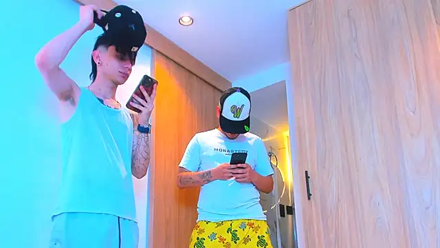 TheBatMansion online show from February 8, 9:07 pm