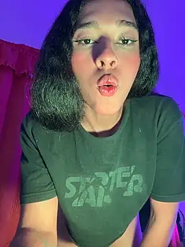 Snapshot of mariana_doll2 chatting on February 12, 12:16 am mariana doll2 online show from February 12, 12:16 am