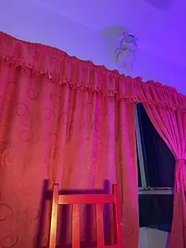 Snapshot of mariana_doll2 chatting on February 28, 2:12 am mariana doll2 online show from February 28, 2:12 am