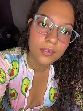 Snapshot of CristalXO chatting on April 5, 10:18 pm CristalXO online show from April 5, 10:18 pm