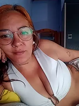 kuramaqueen online show from April 5, 5:32 pm