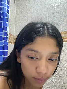 Snapshot of Vinaaly_ chatting on June 8, 3:07 am Vinaaly online show from June 8, 3:07 am