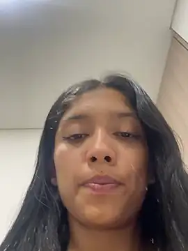 Snapshot of Vinaaly_ chatting on July 10, 12:48 am Vinaaly online show from July 10, 12:48 am