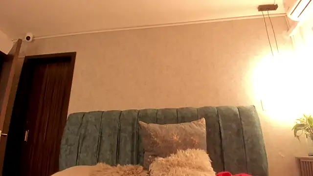 Snapshot of Aleera_Walton chatting on March 27, 8:19 pm Aleera Walton online show from March 27, 8:19 pm