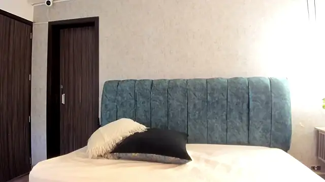 Snapshot of Aleera_Walton chatting on April 14, 7:31 pm Aleera Walton online show from April 14, 7:31 pm