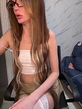 AliceeXHottie online show from May 15, 8:43 am