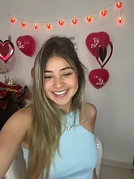 Snapshot of sweetlove- chatting on February 16, 9:55 pm sweetlove- online show from February 16, 9:55 pm