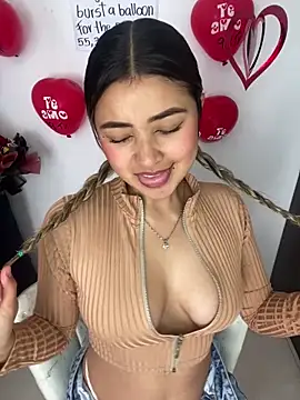 Snapshot of sweetlove- chatting on February 18, 3:08 pm sweetlove- online show from February 18, 3:08 pm