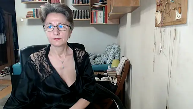 katemodel online show from September 16, 6:58 am