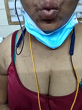 Snapshot of TamilSembaruthi143 chatting on February 20, 10:49 am TamilSembaruthi143 online show from February 20, 10:49 am