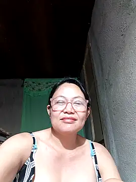 Snapshot of hotpinay_45 chatting on February 22, 8:24 am hotpinay 45 online show from February 22, 8:24 am