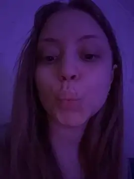 Snapshot of MollyHilton chatting on March 1, 3:36 pm MollyHilton online show from March 1, 3:36 pm