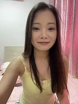 Snapshot of BIGBABYYEYE chatting on May 24, 6:18 am BIGBABYYEYE online show from May 24, 6:18 am