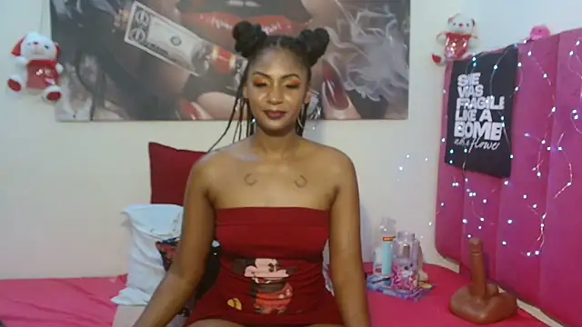 Snapshot of Moreish-06 chatting on March 31, 7:31 am Moreish-06 online show from March 31, 7:31 am