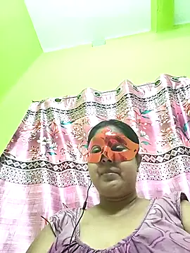 Snapshot of mahi893 chatting on February 1, 8:24 am mahi893 online show from February 1, 8:24 am