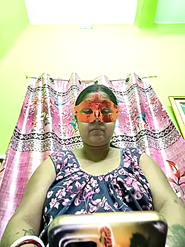 Snapshot of mahi893 chatting on February 13, 5:20 pm mahi893 online show from February 13, 5:20 pm