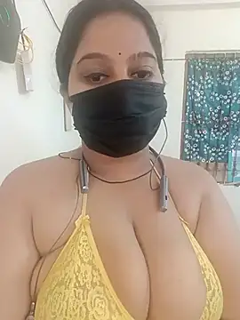 Aliya Hott online show from July 19, 6:39 am