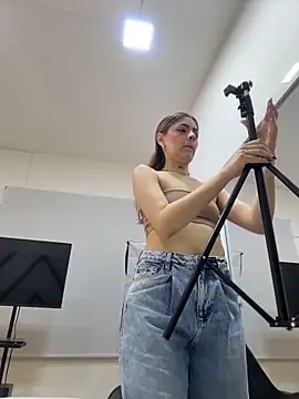 AriaWillssX online show from February 14, 8:05 pm