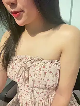 Snapshot of hotgirl-sexy chatting on March 27, 3:23 pm hotgirl-sexy online show from March 27, 3:23 pm