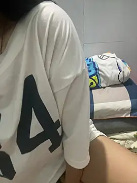 Snapshot of hotgirl-sexy chatting on April 18, 7:01 am hotgirl-sexy online show from April 18, 7:01 am