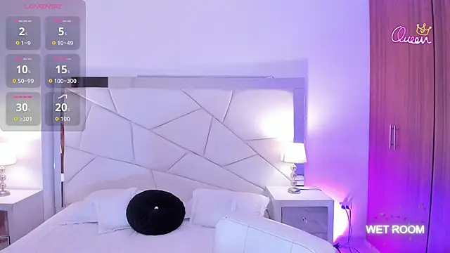 Snapshot of Kailyn_Monroe_ chatting on February 20, 8:53 pm Kailyn Monroe online show from February 20, 8:53 pm