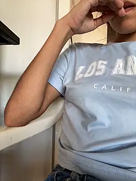 roc i online show from February 4, 11:31 pm