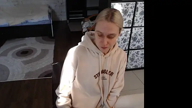 Snapshot of Your_guilty_pleasure1 chatting on February 6, 10:29 am Your guilty pleasure1 online show from February 6, 10:29 am