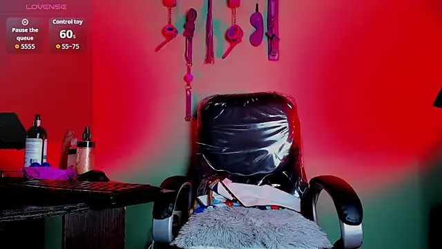 hazz smith  online show from February 27, 5:35 pm