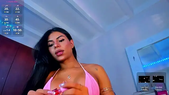 Snapshot of Salolatina chatting on June 19, 7:39 pm Salolatina online show from June 19, 7:39 pm
