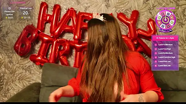 Snapshot of AliraX chatting on February 7, 3:43 am AliraX online show from February 7, 3:43 am