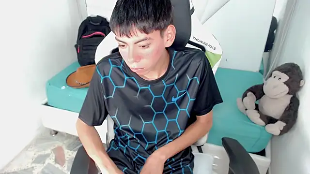 Liarr  online show from February 25, 7:45 pm