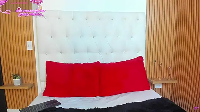 Snapshot of GreciaEvanss chatting on June 11, 3:32 pm GreciaEvanss online show from June 11, 3:32 pm