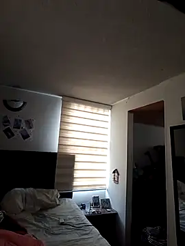 Snapshot of maynor_1998 chatting on February 1, 1:31 pm maynor 1998 online show from February 1, 1:31 pm