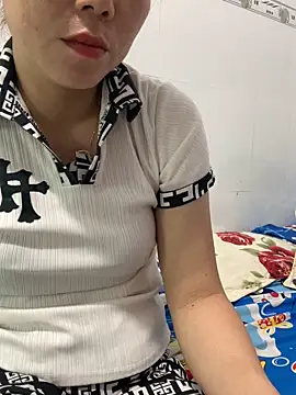 Baby-lovely69 online show from April 14, 3:01 am