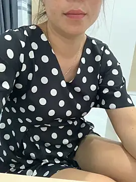 Snapshot of Baby-lovely69 chatting on June 16, 6:05 am Baby-lovely69 online show from June 16, 6:05 am