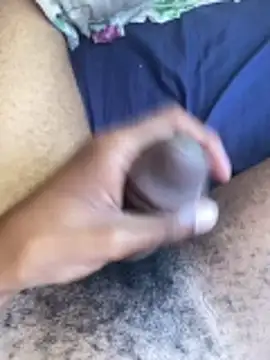 Snapshot of johhnykbravo chatting on February 25, 5:39 am johhnykbravo online show from February 25, 5:39 am