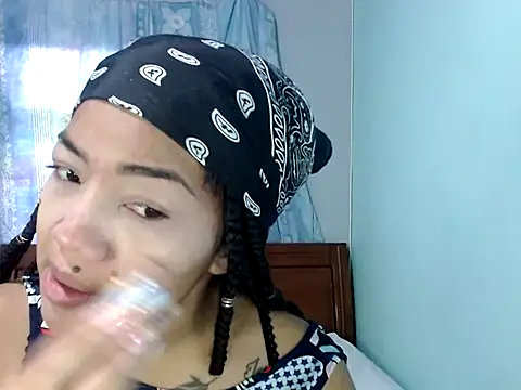 Snapshot of Sexy_Supermomm chatting on February 28, 3:46 pm Sexy Supermomm online show from February 28, 3:46 pm