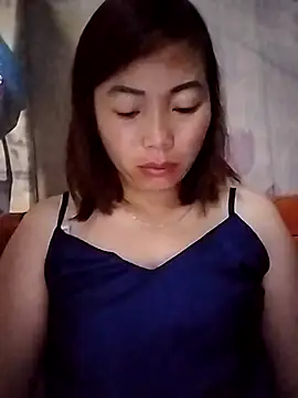 Ella-aa online show from April 13, 9:20 pm