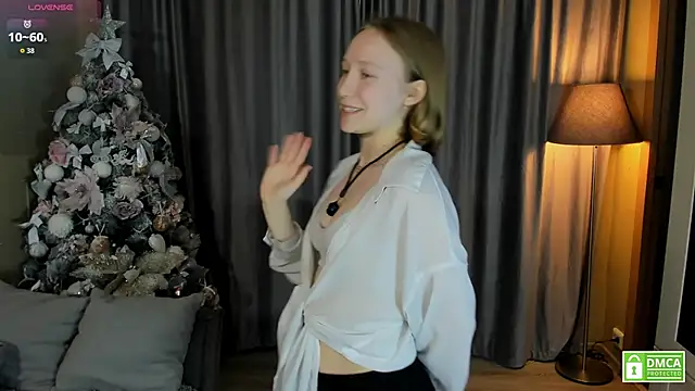 Cutie Ellis online show from May 7, 12:32 pm