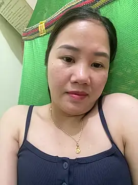 Snapshot of Baby-sexy69 chatting on April 28, 4:17 am Baby-sexy69 online show from April 28, 4:17 am