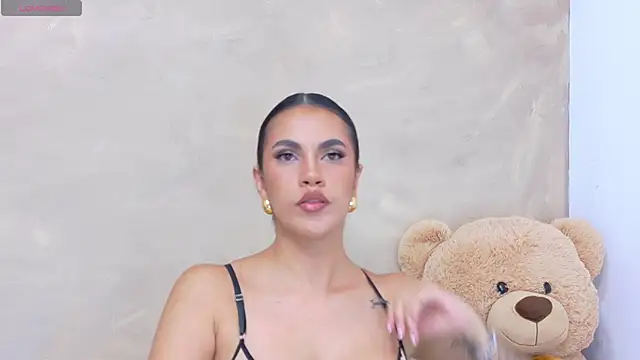 Snapshot of AndiVasquez chatting on May 11, 1:39 pm AndiVasquez online show from May 11, 1:39 pm