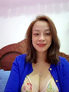 Snapshot of Baby-bigboobs2026 chatting on February 5, 8:35 pm Baby-bigboobs2026 online show from February 5, 8:35 pm