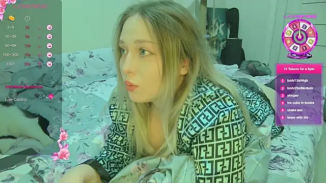 Snapshot of Emiliaaah chatting on February 20, 8:53 pm Emiliaaah online show from February 20, 8:53 pm